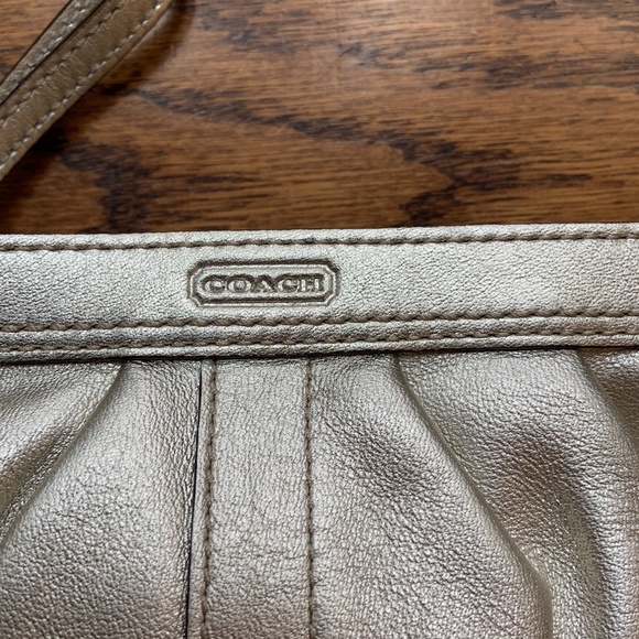 Coach gold leather wristlet - Picture 3 of 5